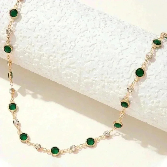 New 14k Gold Filled Necklace with Green Emerald Stones, Dainty, Elegant - Picture 2 of 3